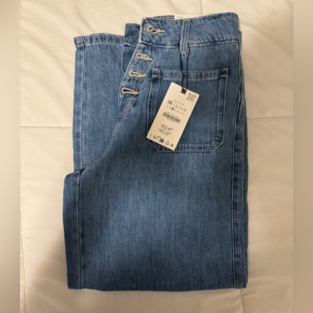 Zara HIGH RISE BUTTON CULOTTE JEANS